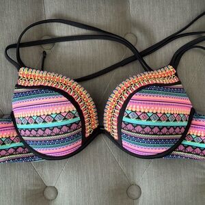 Shade & Shore bikini top. 36B. EUC, non-smoking home.